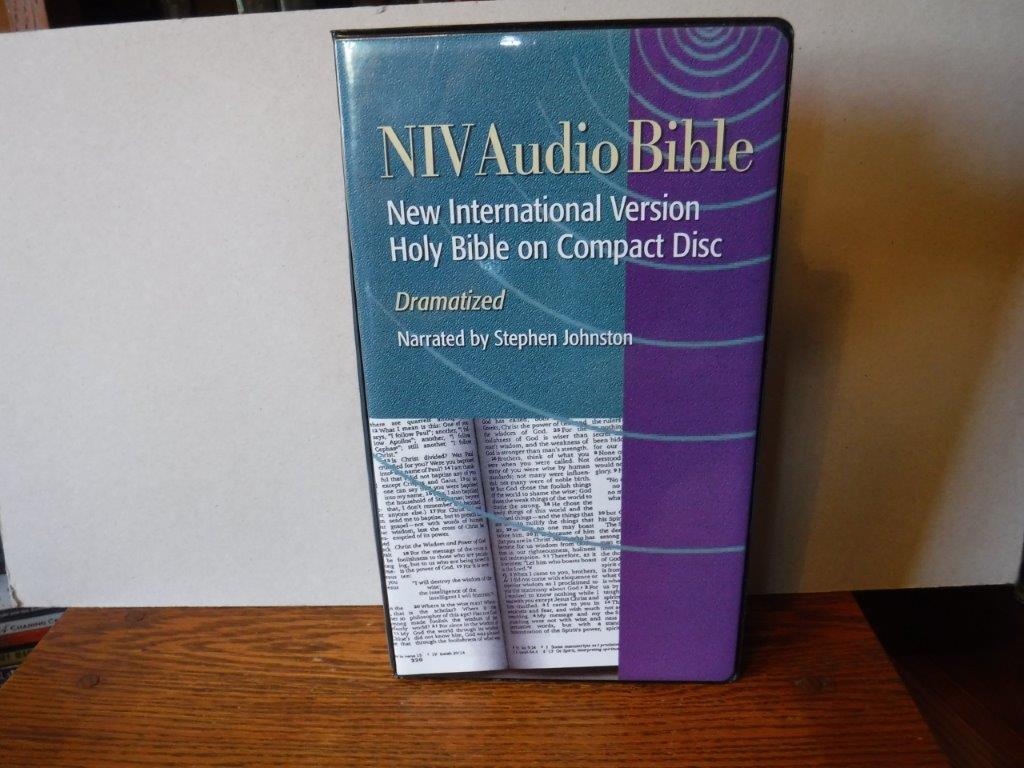 NIV Audio Bible New International Version Holy Bible on Compact Disc  Dramatized